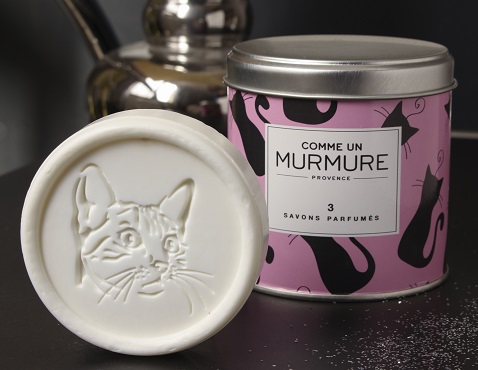 Boite chat contenant 3 savons parfumés